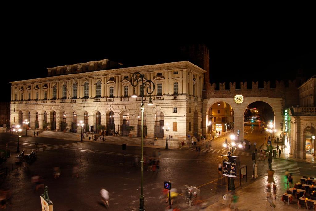 City Centre Rooms And Apartments Verona Exterior photo