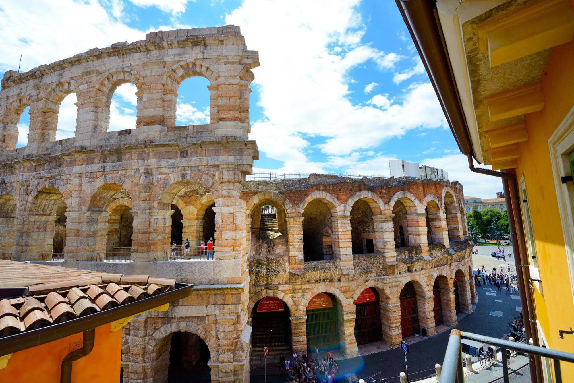 City Centre Rooms And Apartments Verona Exterior photo